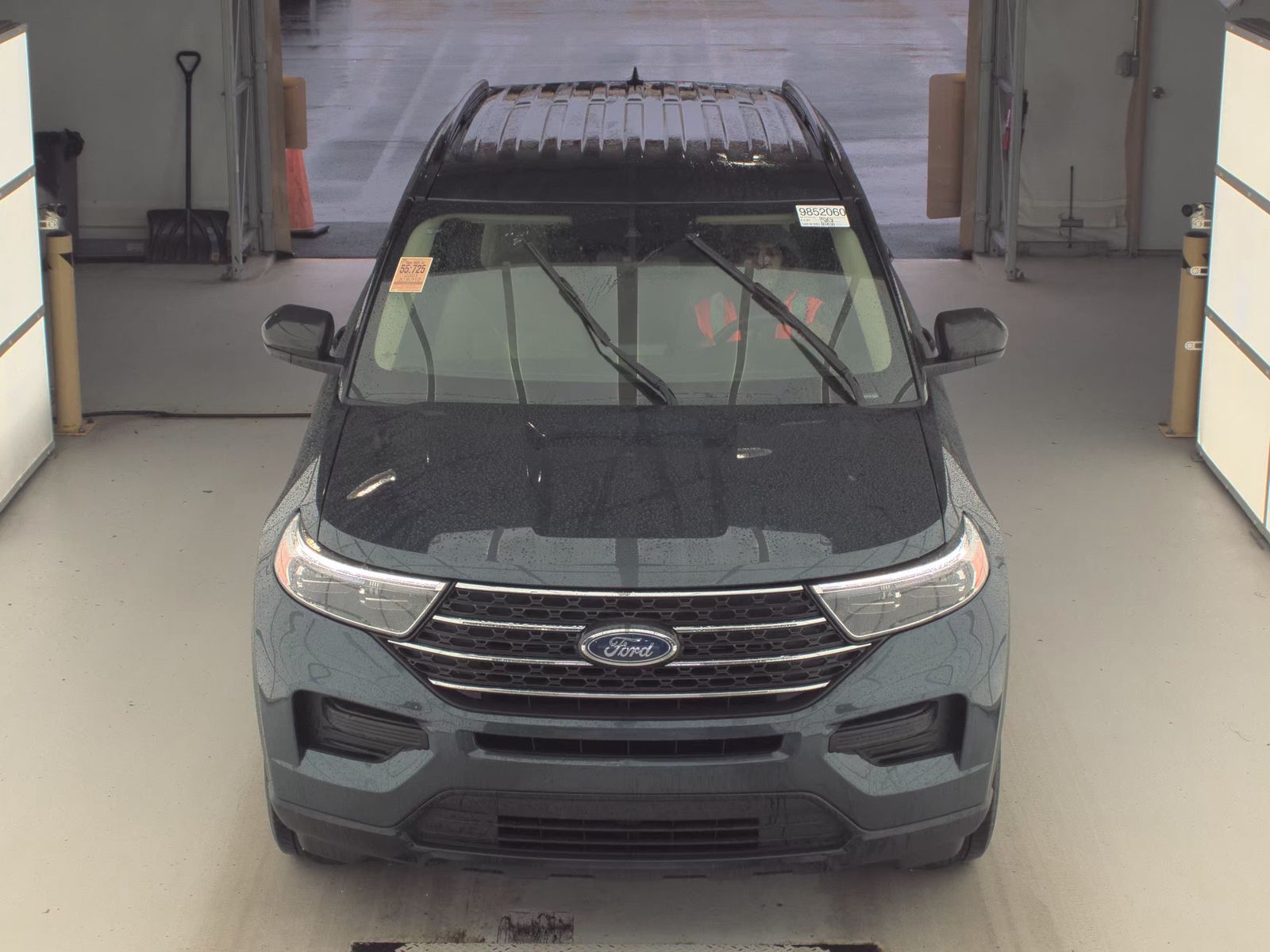 FORD EXPLORER - 3