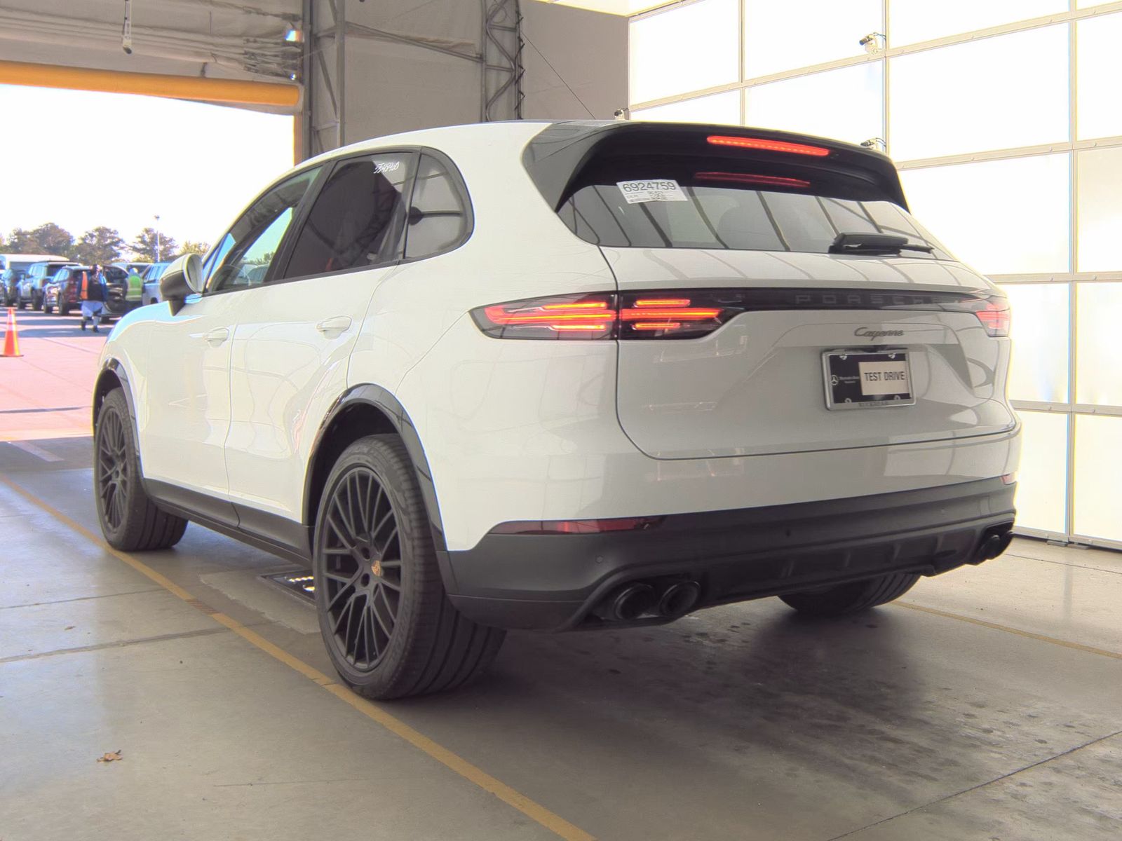PORSCHE CAYENNE - 9