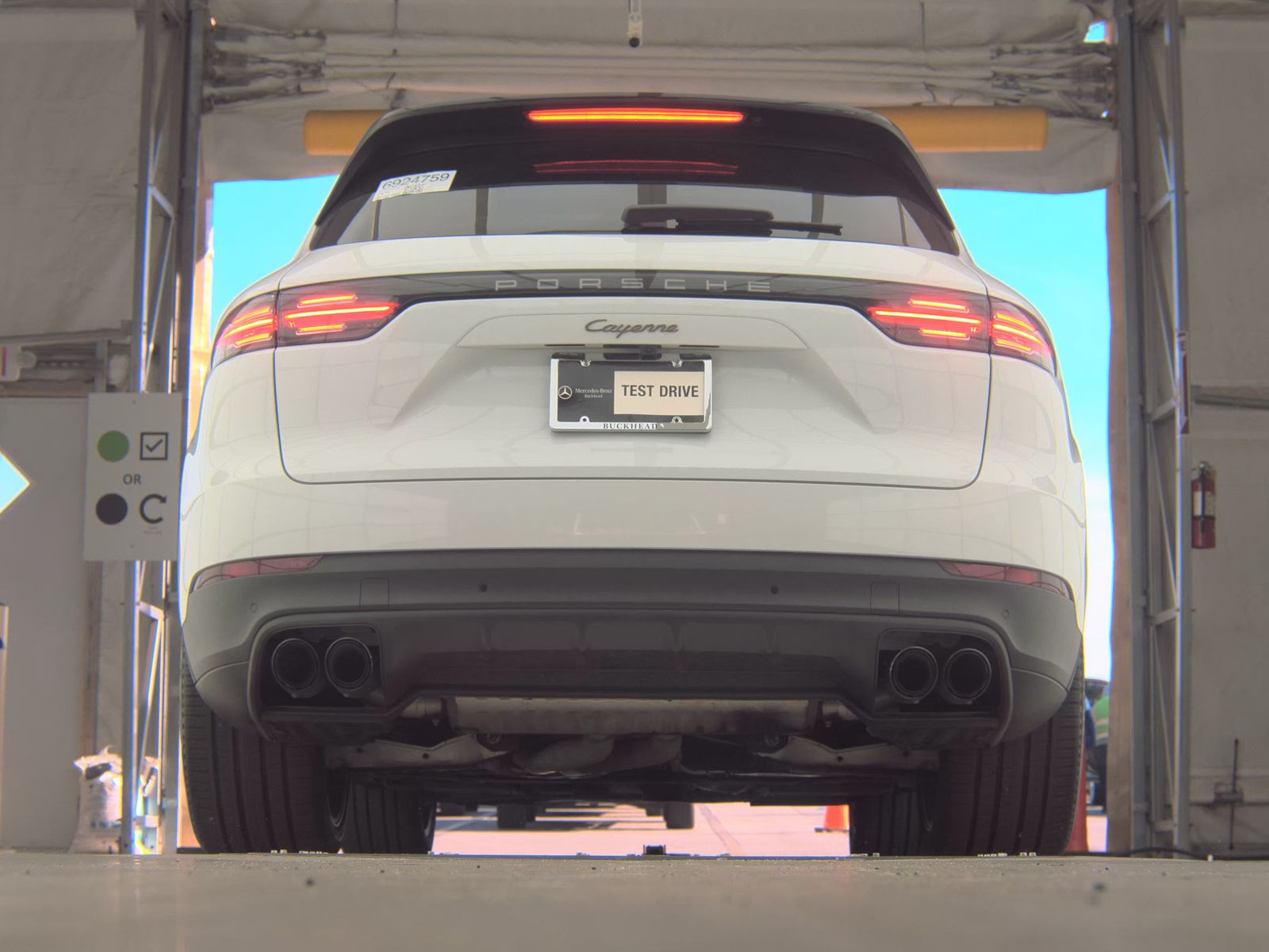 PORSCHE CAYENNE - 8