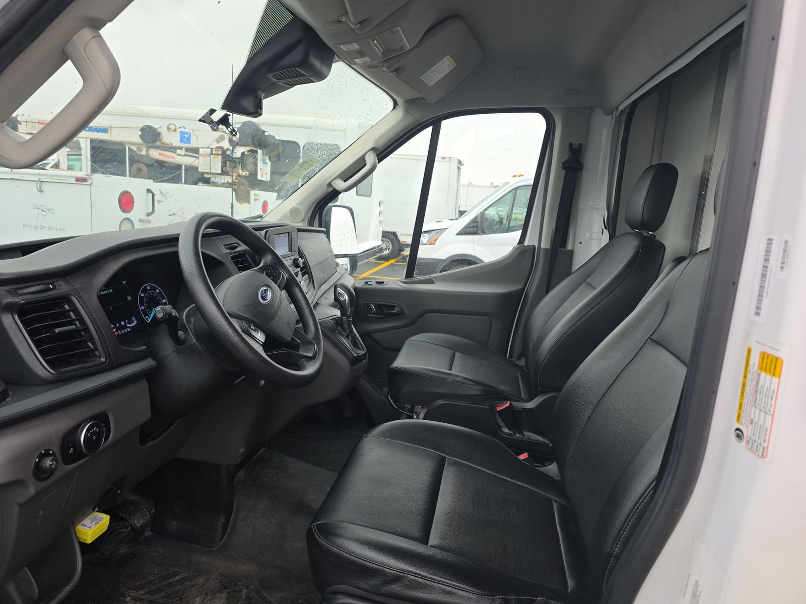 FORD TRANSIT 350 - 8