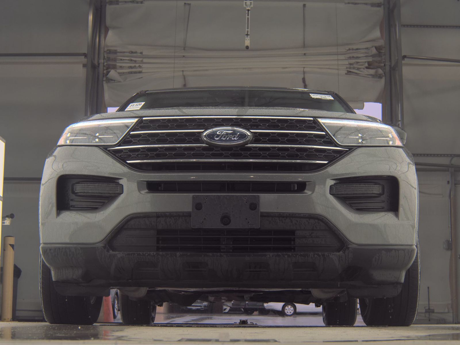 FORD EXPLORER - 4
