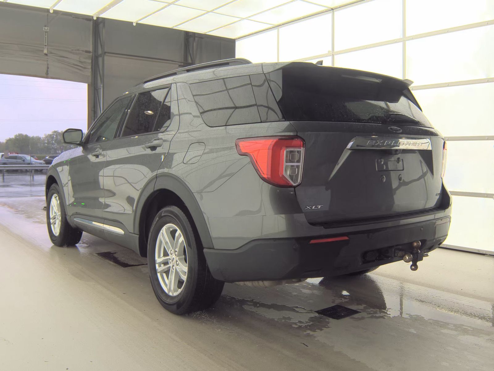 FORD EXPLORER - 9