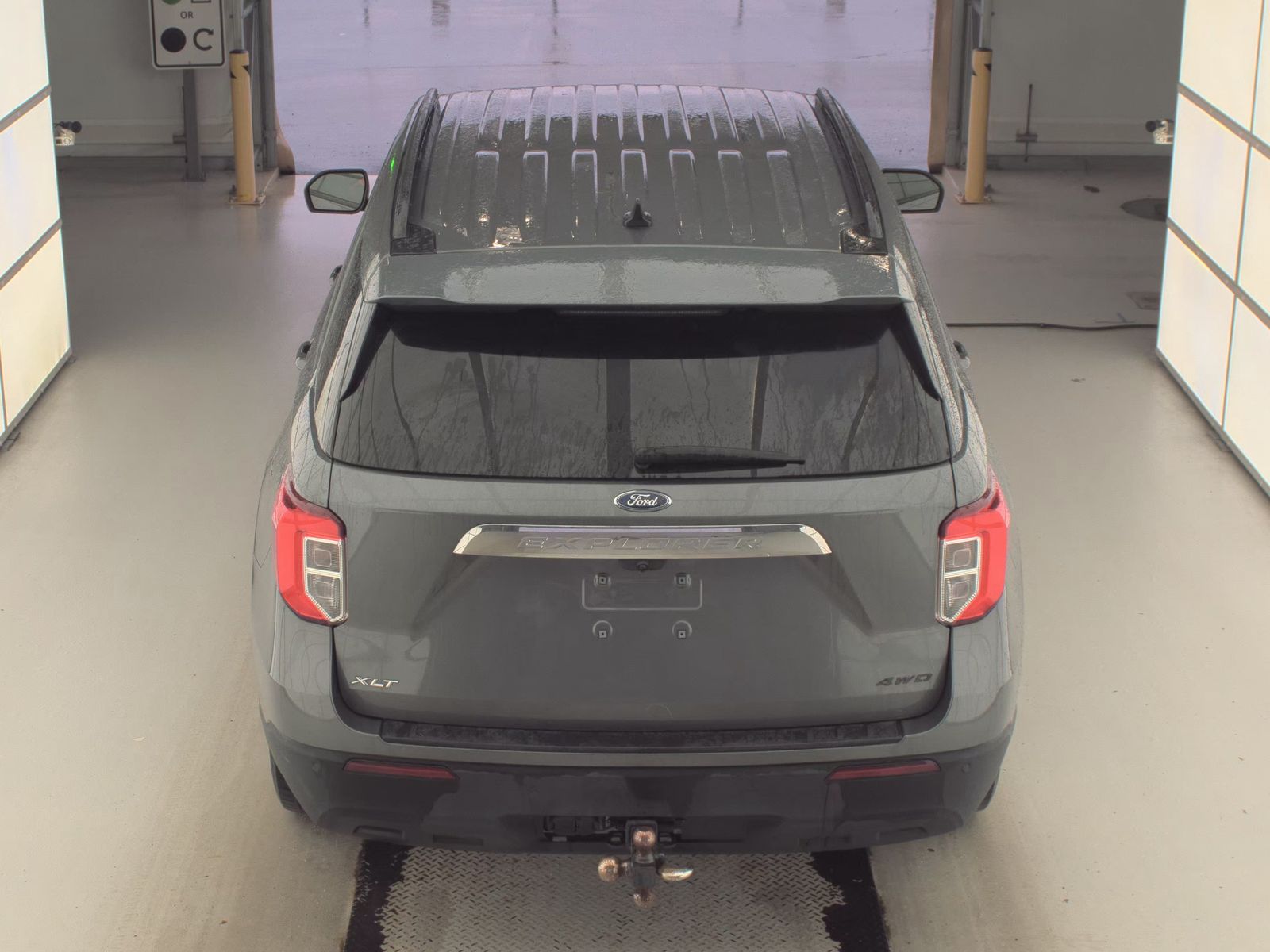 FORD EXPLORER - 7