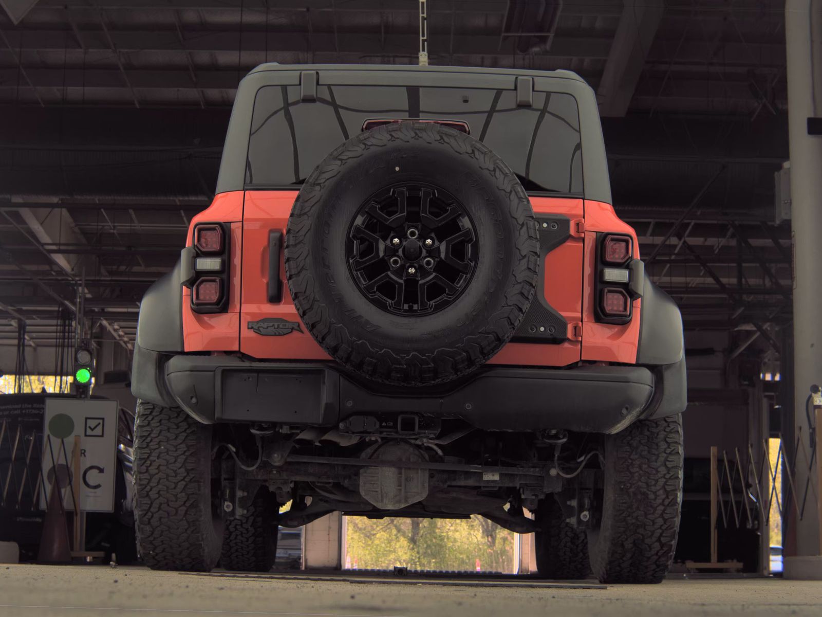 FORD BRONCO - 8