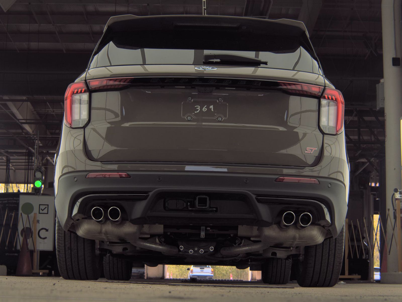 FORD EXPLORER - 8
