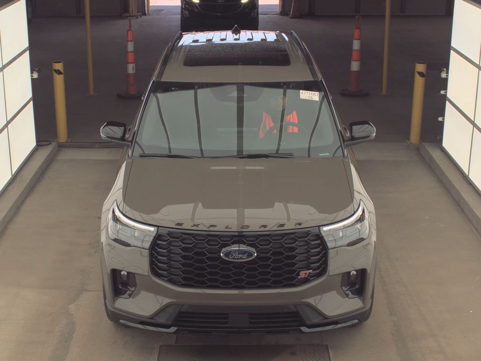 FORD EXPLORER - 3