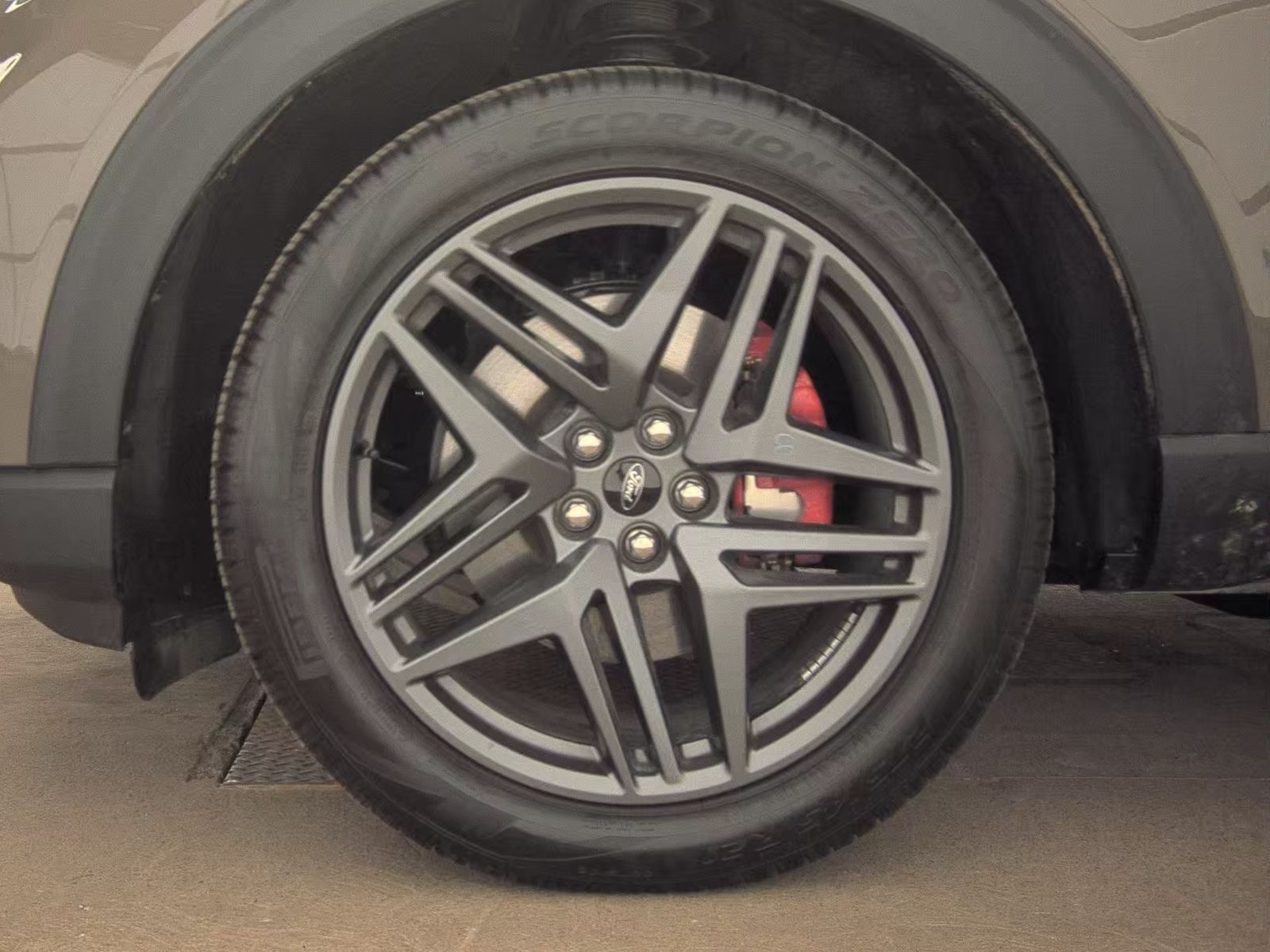 FORD EXPLORER - 10