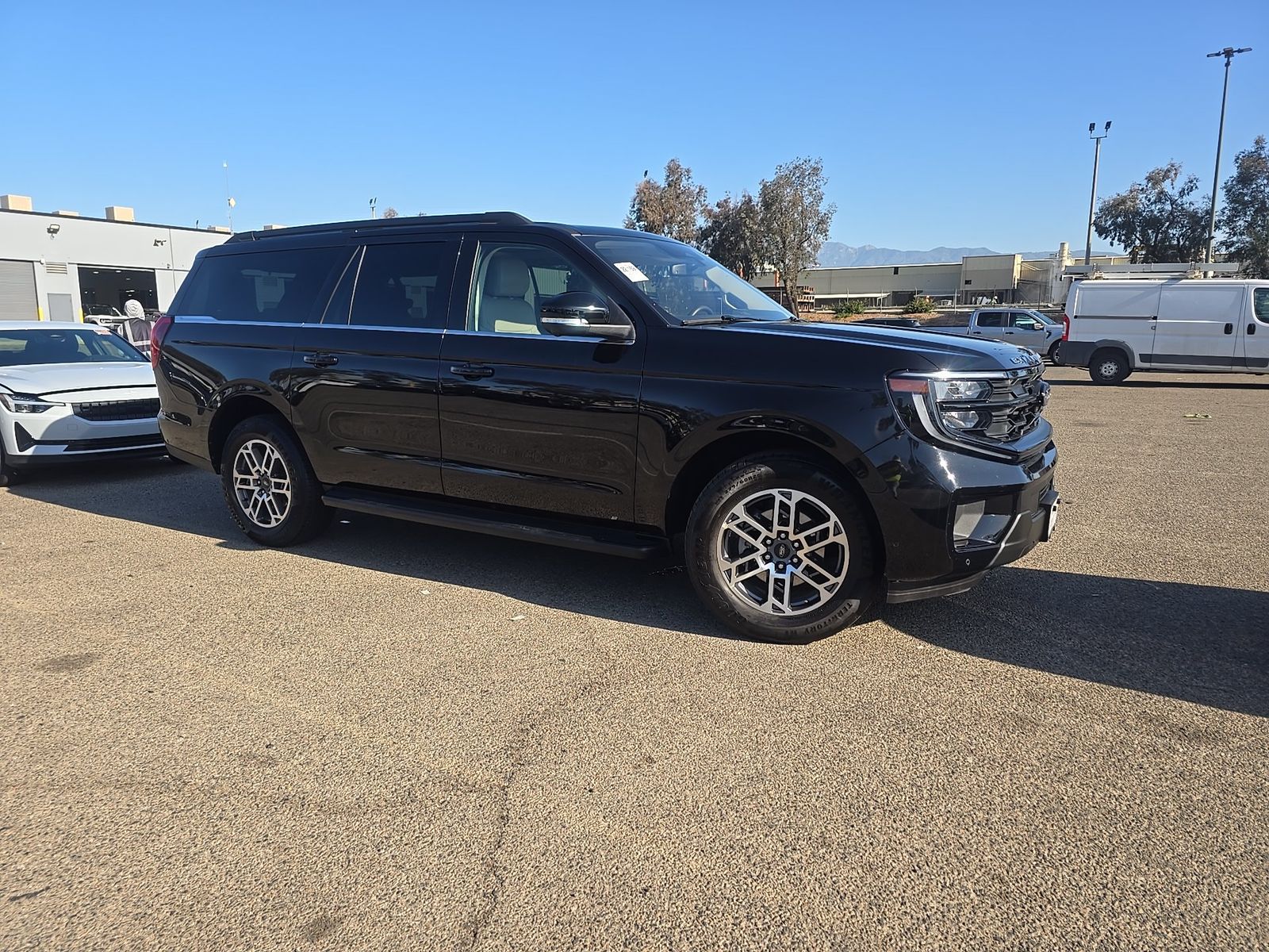 FORD EXPEDITION MAX - 4