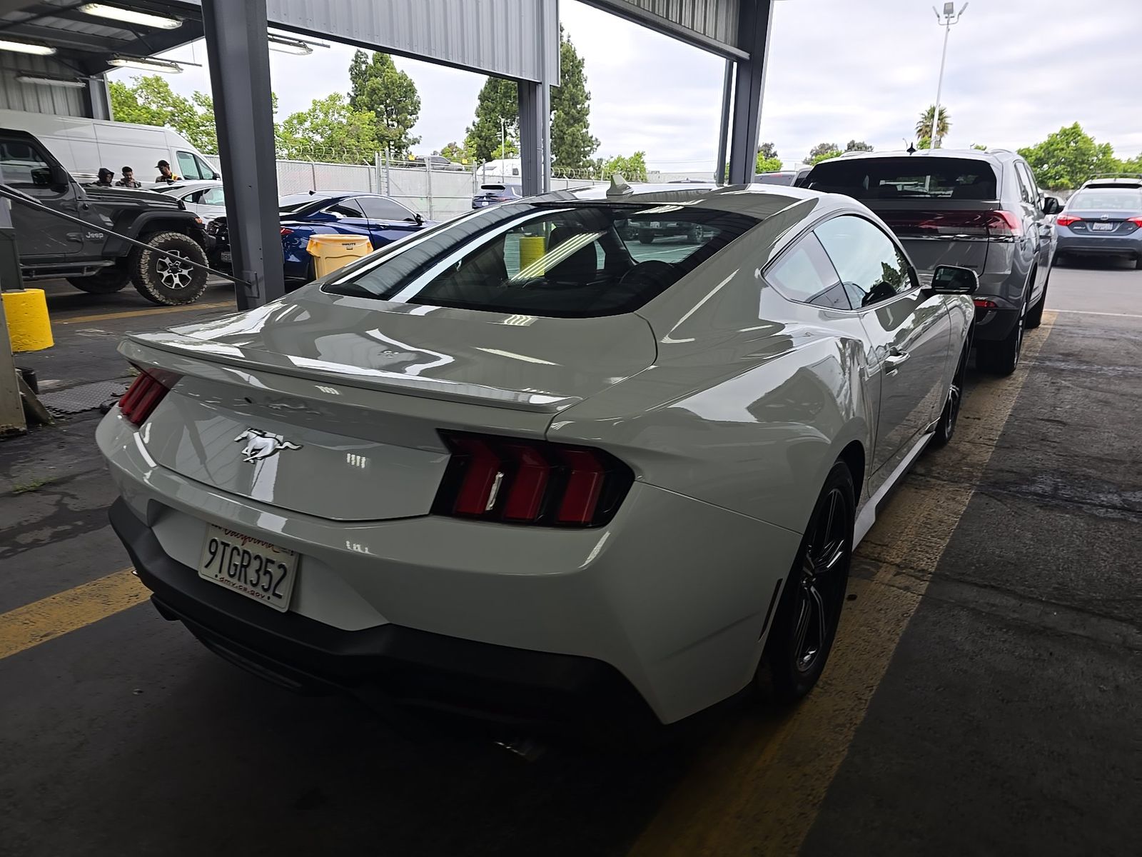 FORD MUSTANG - 5