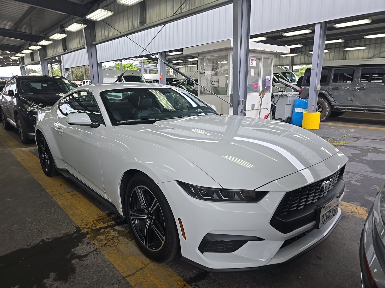 FORD MUSTANG - 4