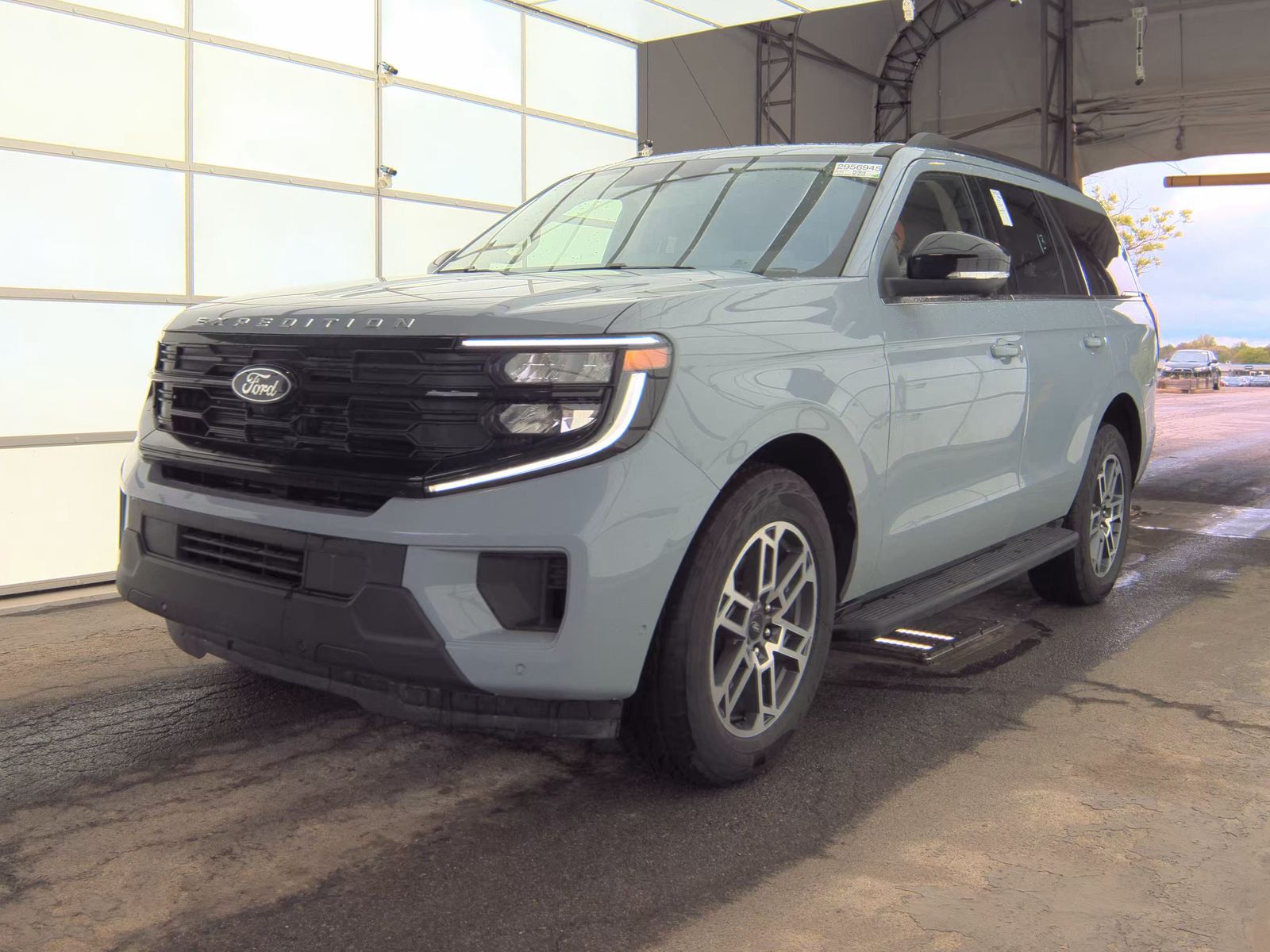 FORD EXPEDITION - 1