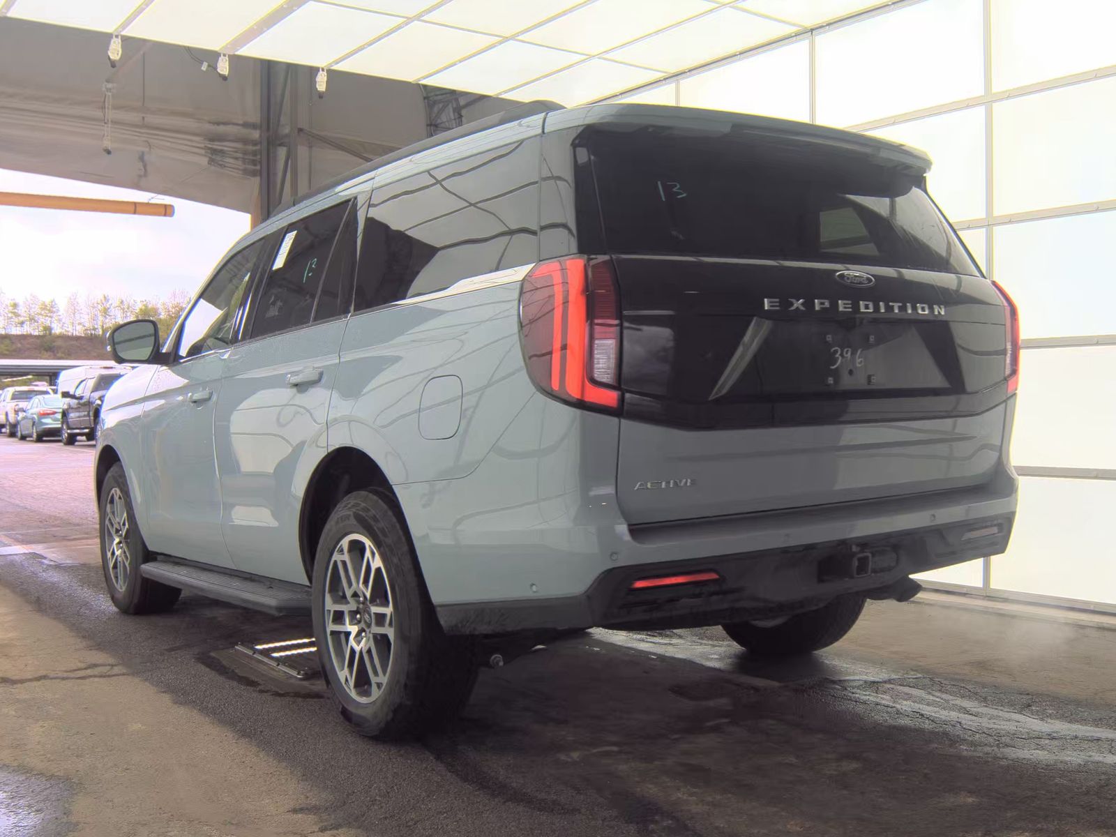 FORD EXPEDITION - 9