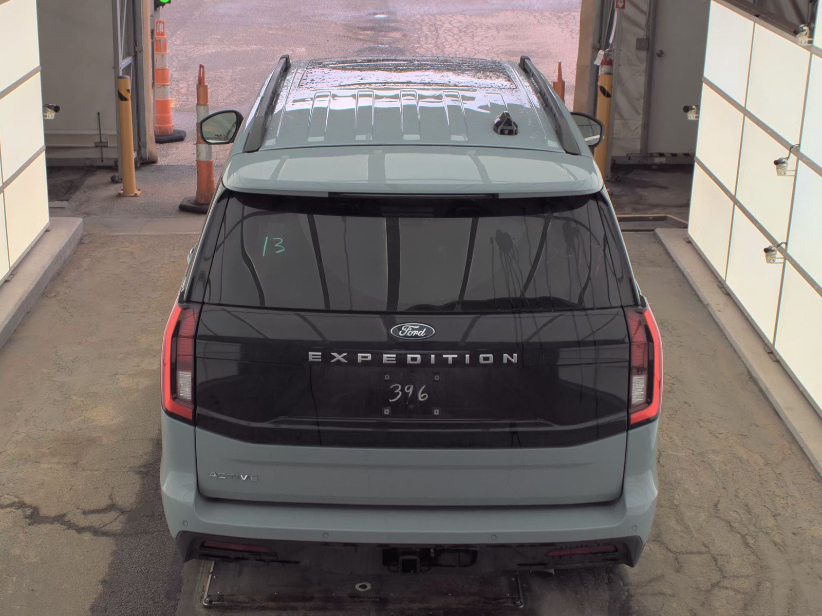 FORD EXPEDITION - 7