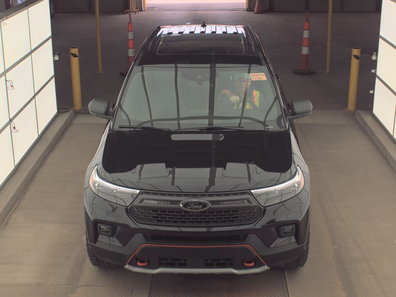 FORD EXPLORER - 3