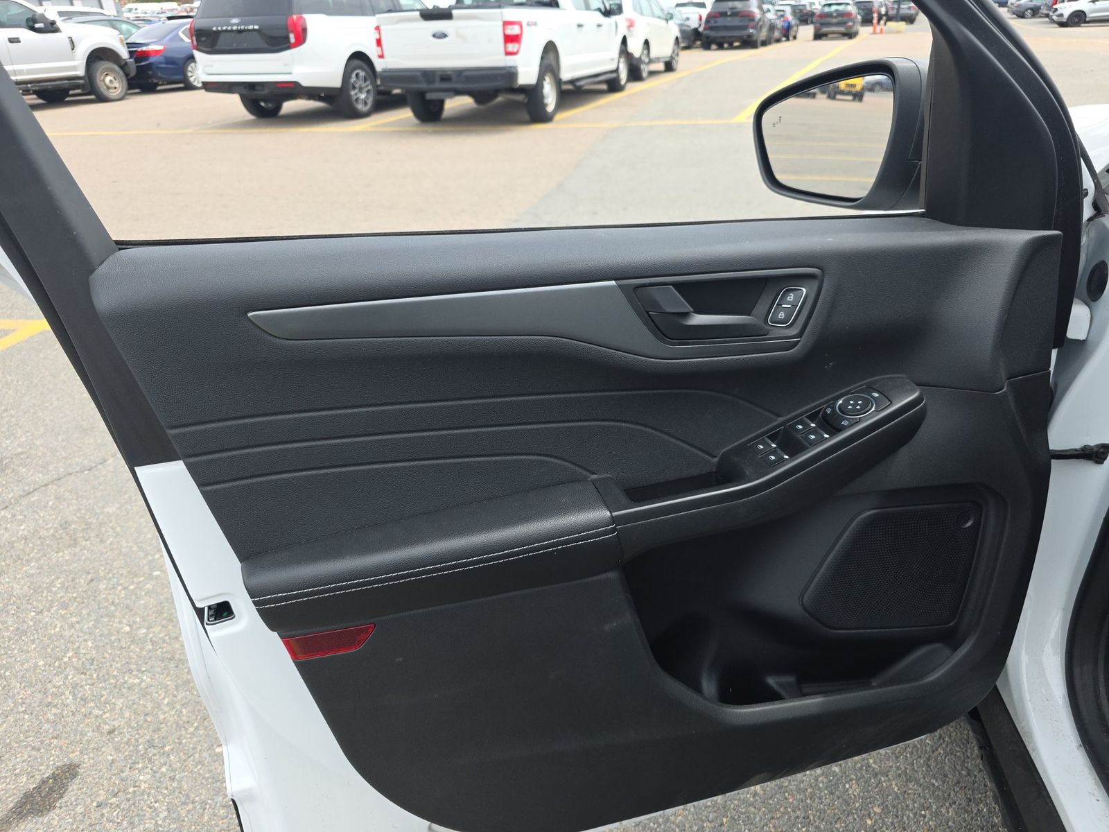 FORD ESCAPE - 10