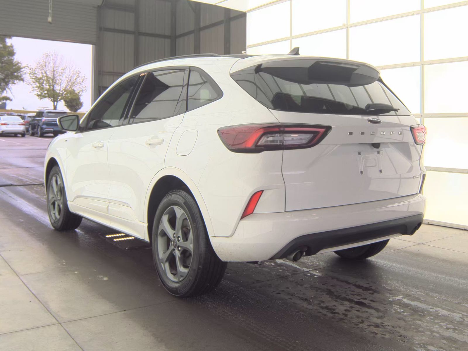 FORD ESCAPE - 9