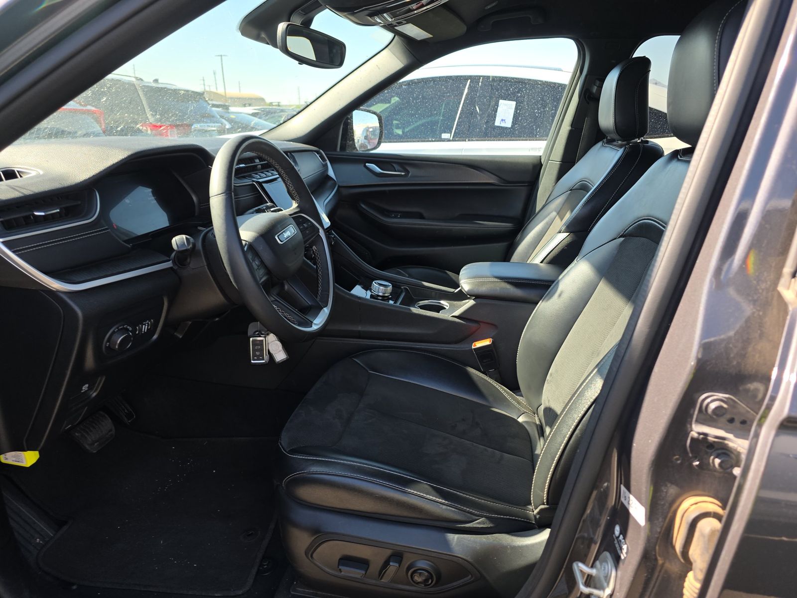 2024 Jeep Grand Cherokee Altitude RWD