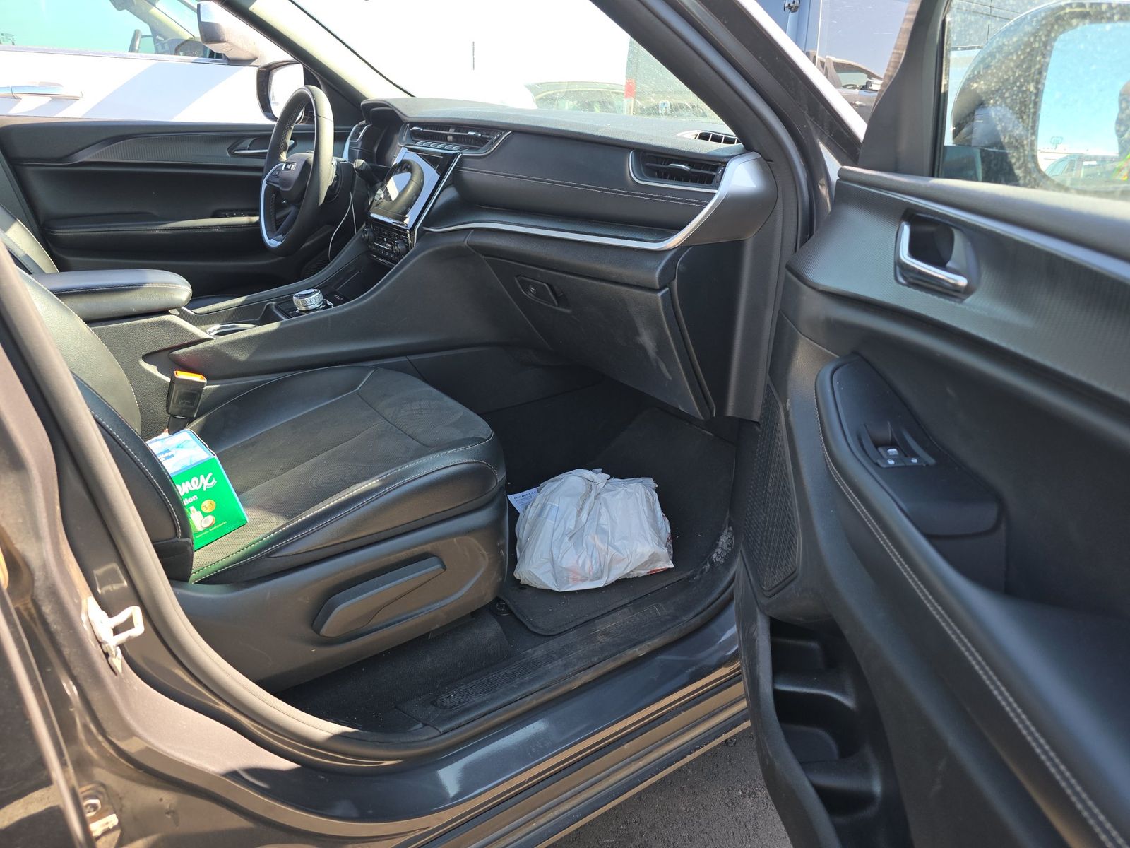 2024 Jeep Grand Cherokee Altitude RWD