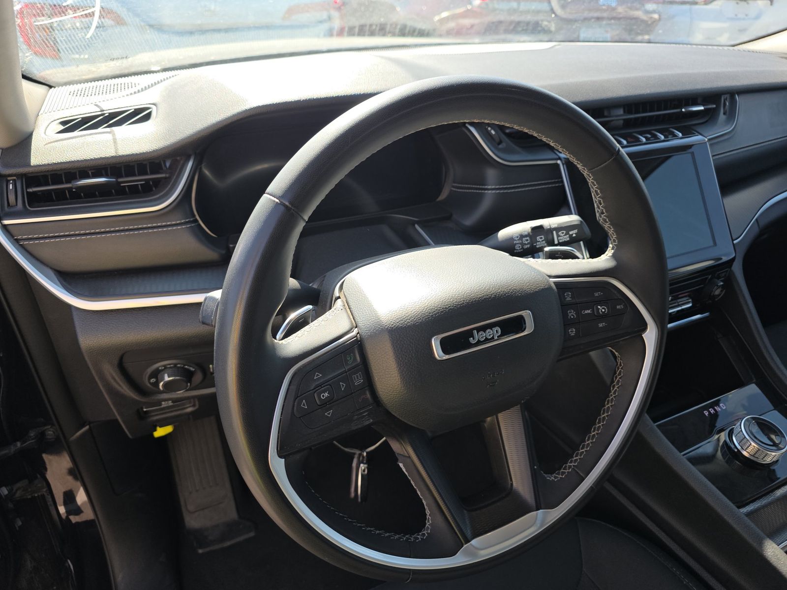 2024 Jeep Grand Cherokee Laredo AWD