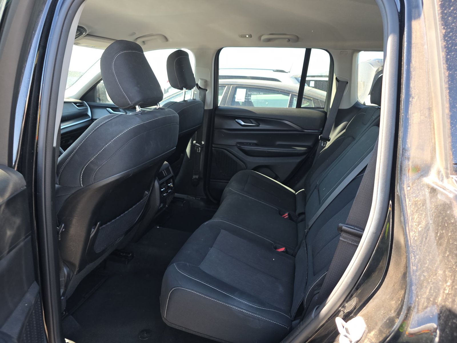 2024 Jeep Grand Cherokee Laredo AWD