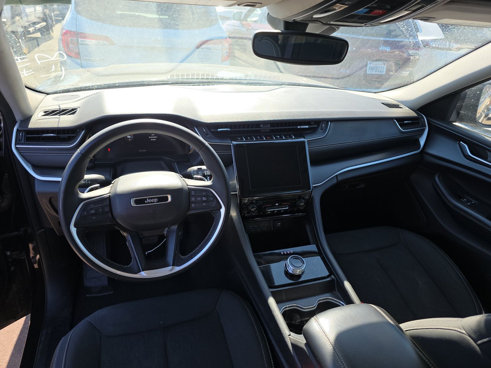 2024 Jeep Grand Cherokee Laredo AWD