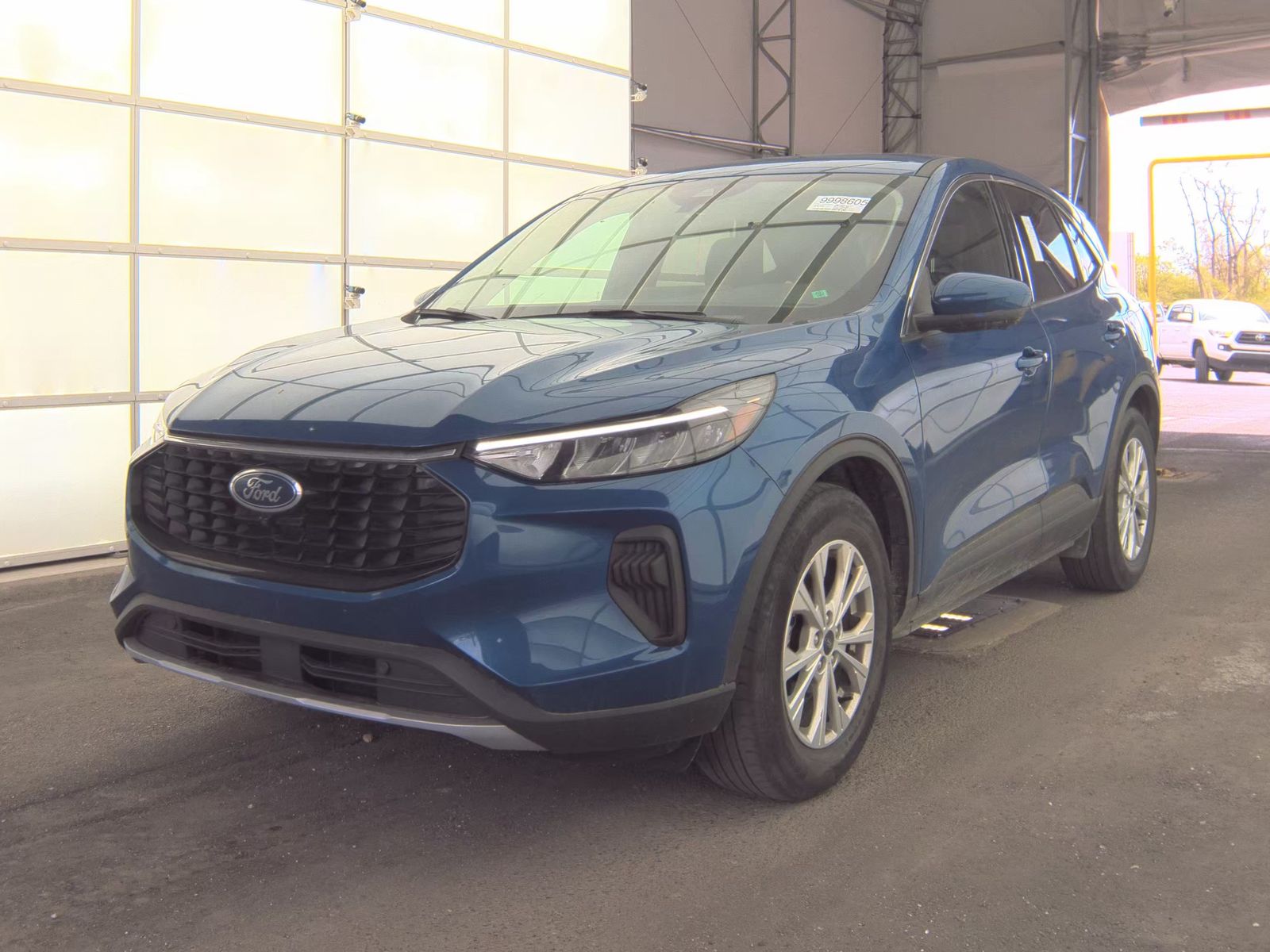 FORD ESCAPE - 1