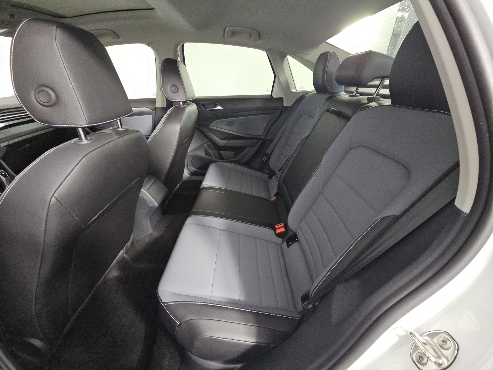 2025 Volkswagen Jetta 1.5T SE FWD