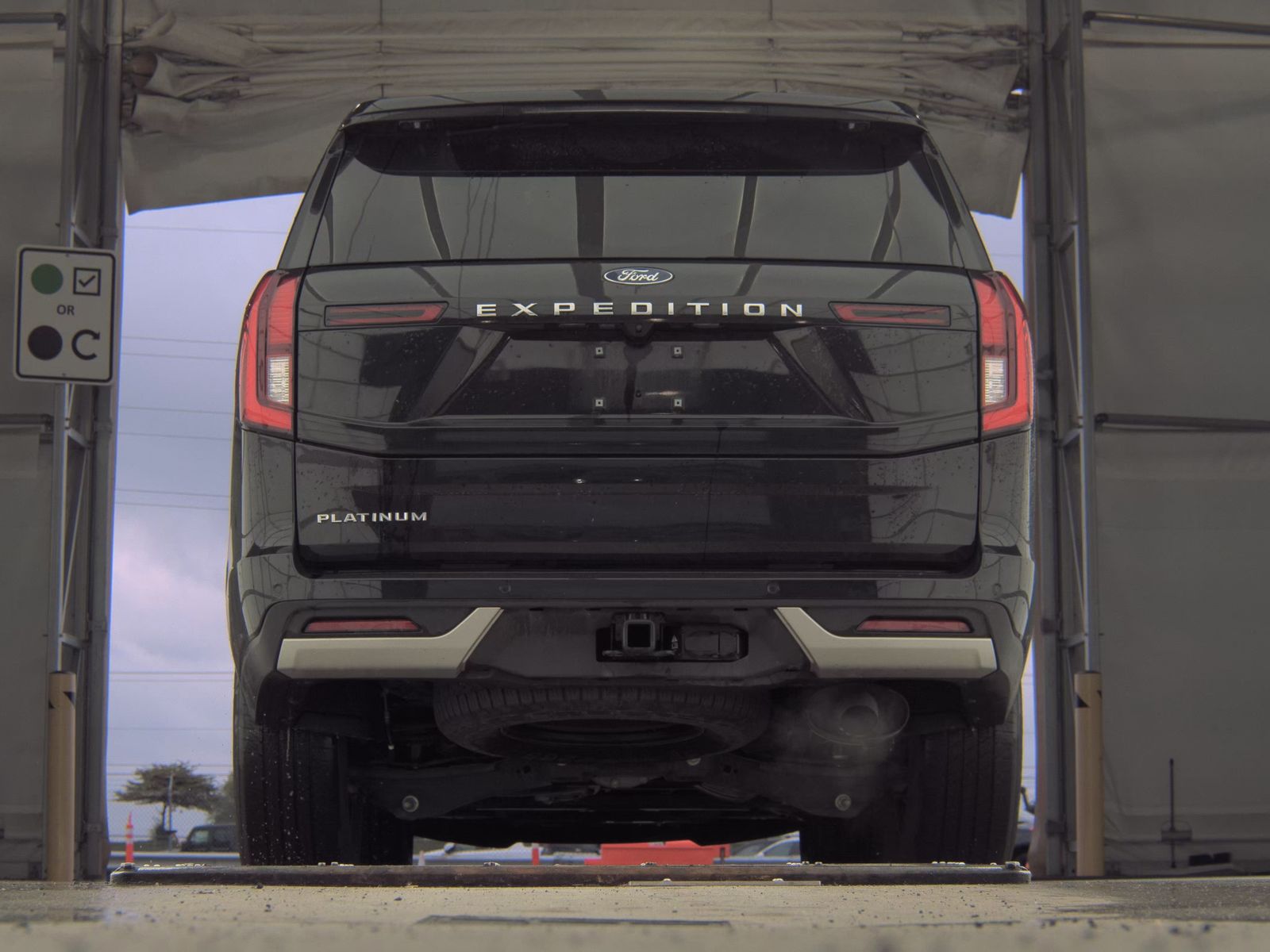 FORD EXPEDITION - 8