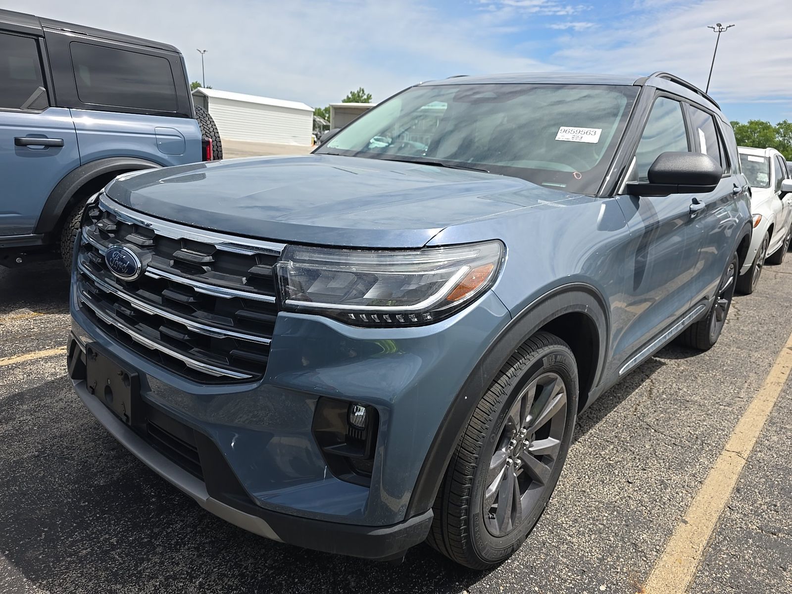 FORD EXPLORER - 1