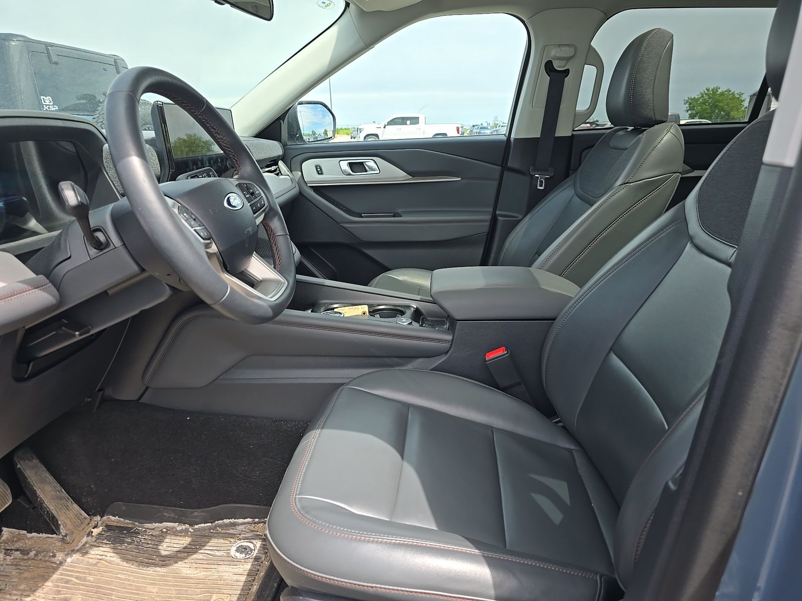 FORD EXPLORER - 8