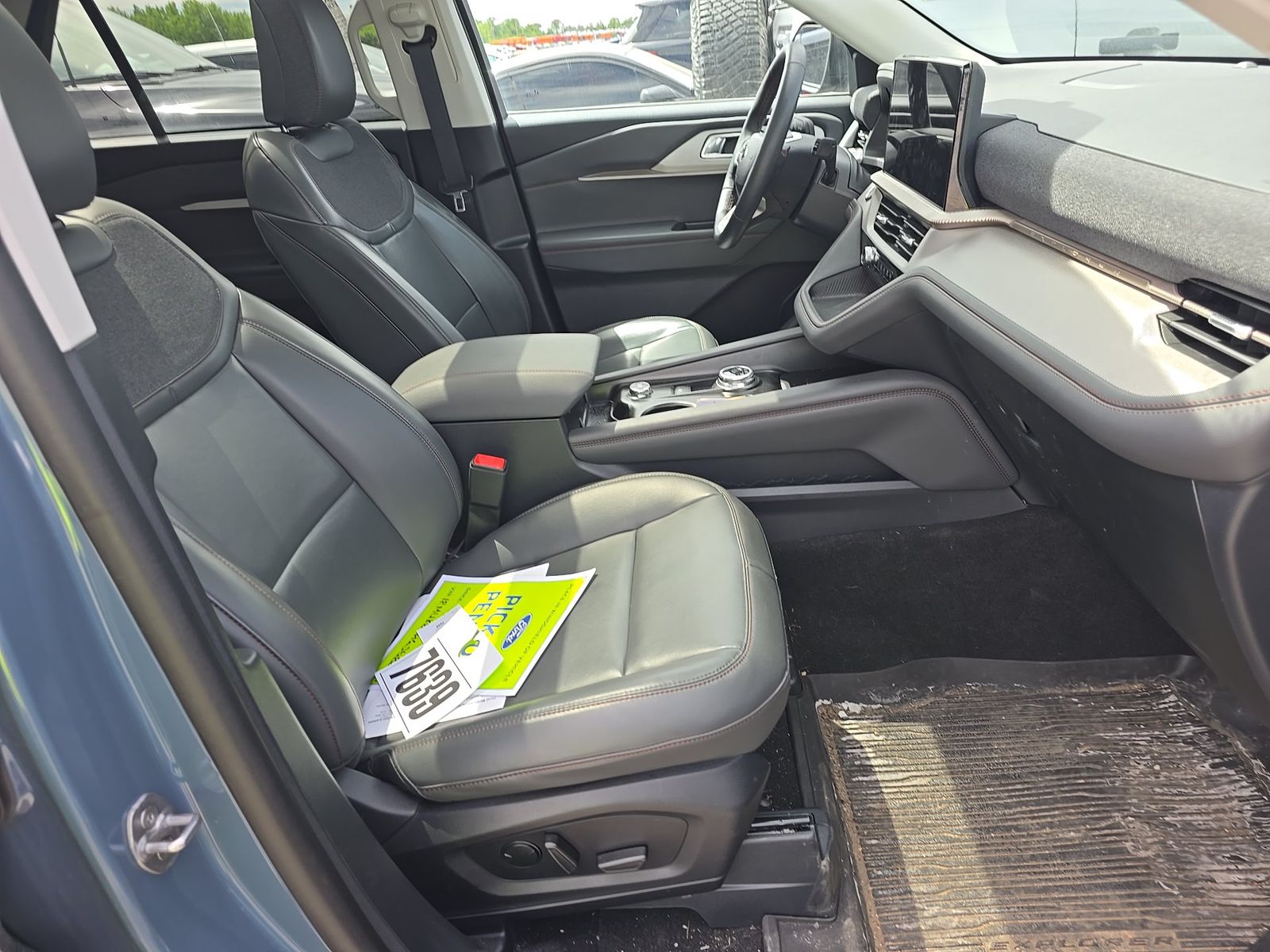 FORD EXPLORER - 9