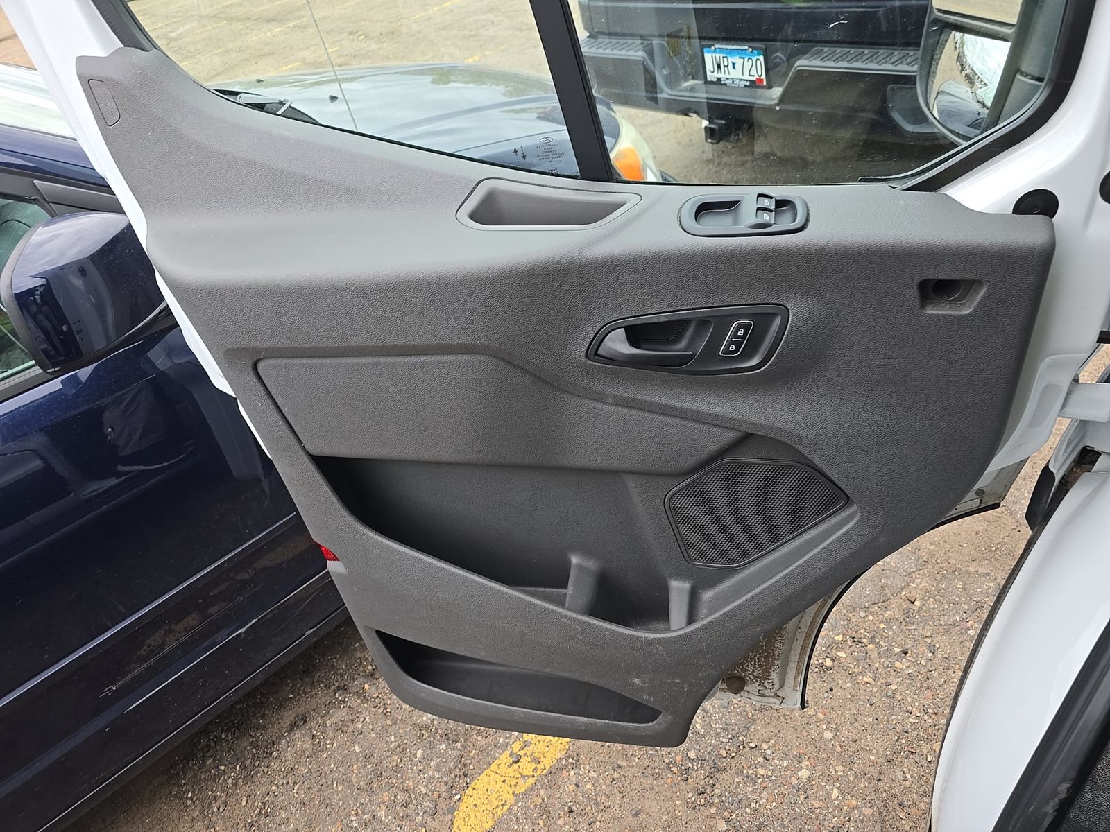 FORD TRANSIT 250 - 10