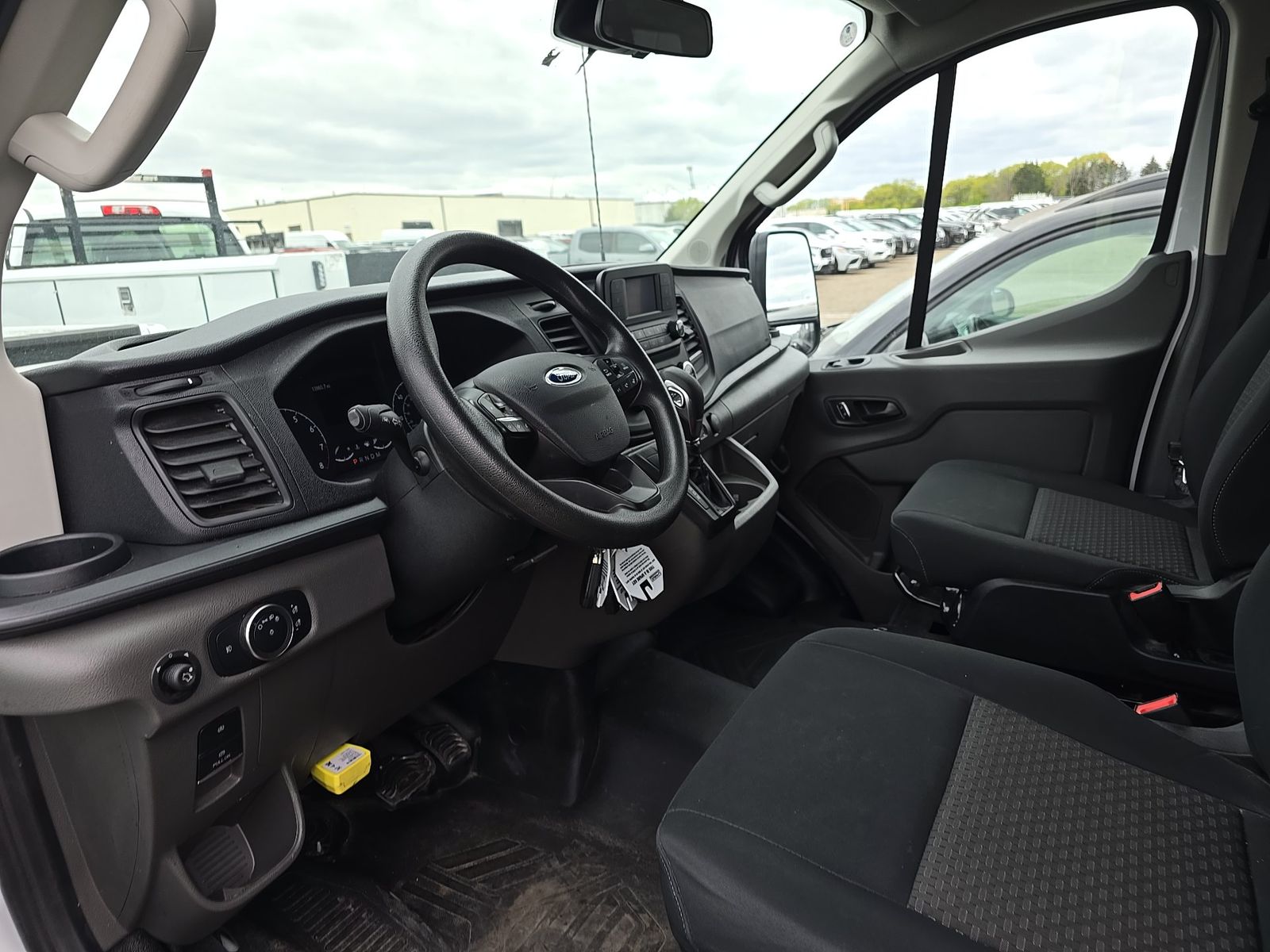 FORD TRANSIT 250 - 8