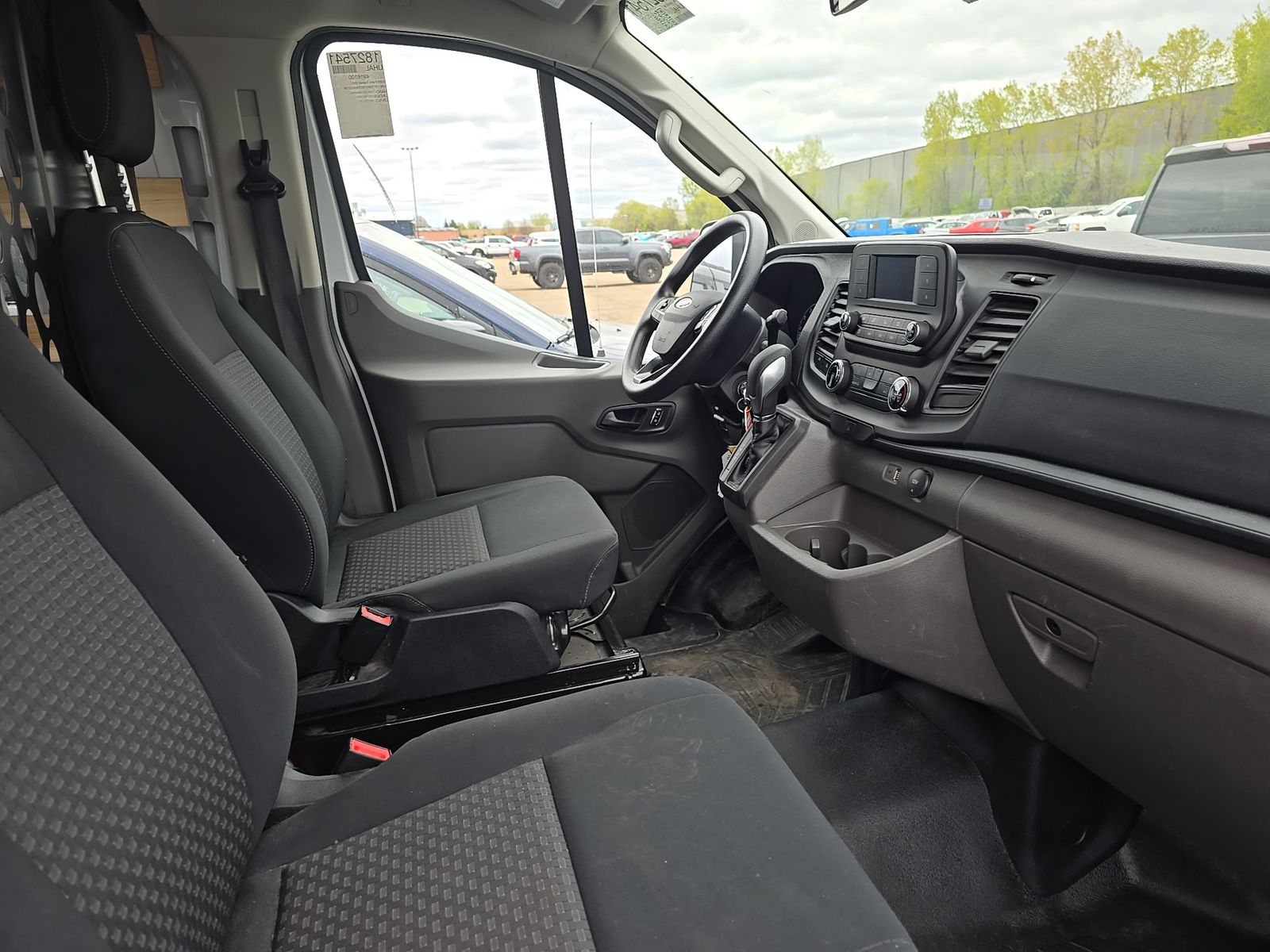 FORD TRANSIT 250 - 9