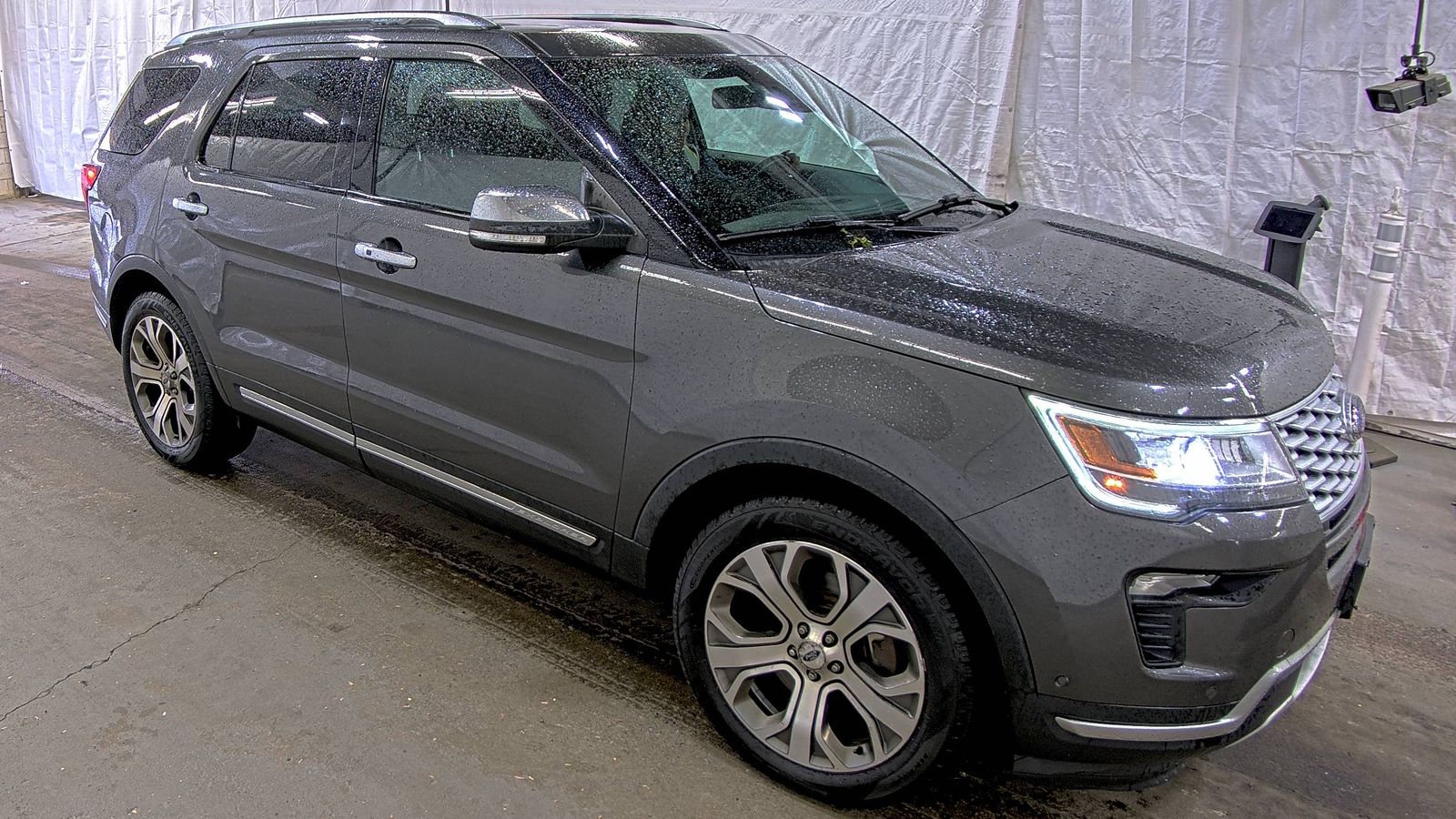 FORD EXPLORER - 4