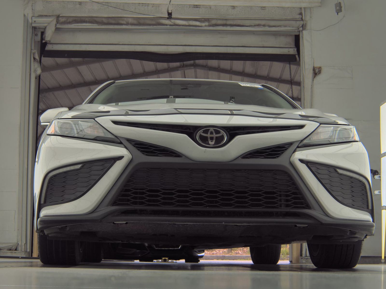 TOYOTA CAMRY - 4