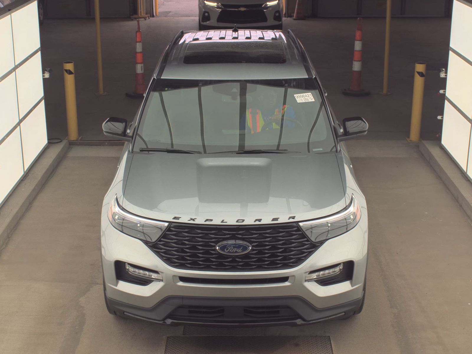 FORD EXPLORER - 3