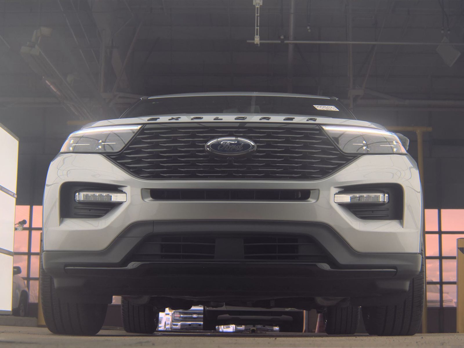 FORD EXPLORER - 4