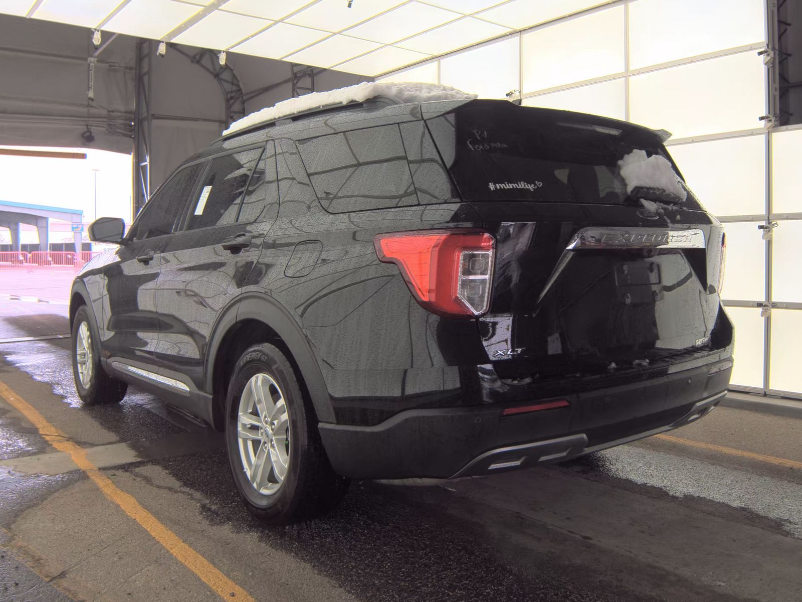 FORD EXPLORER - 9