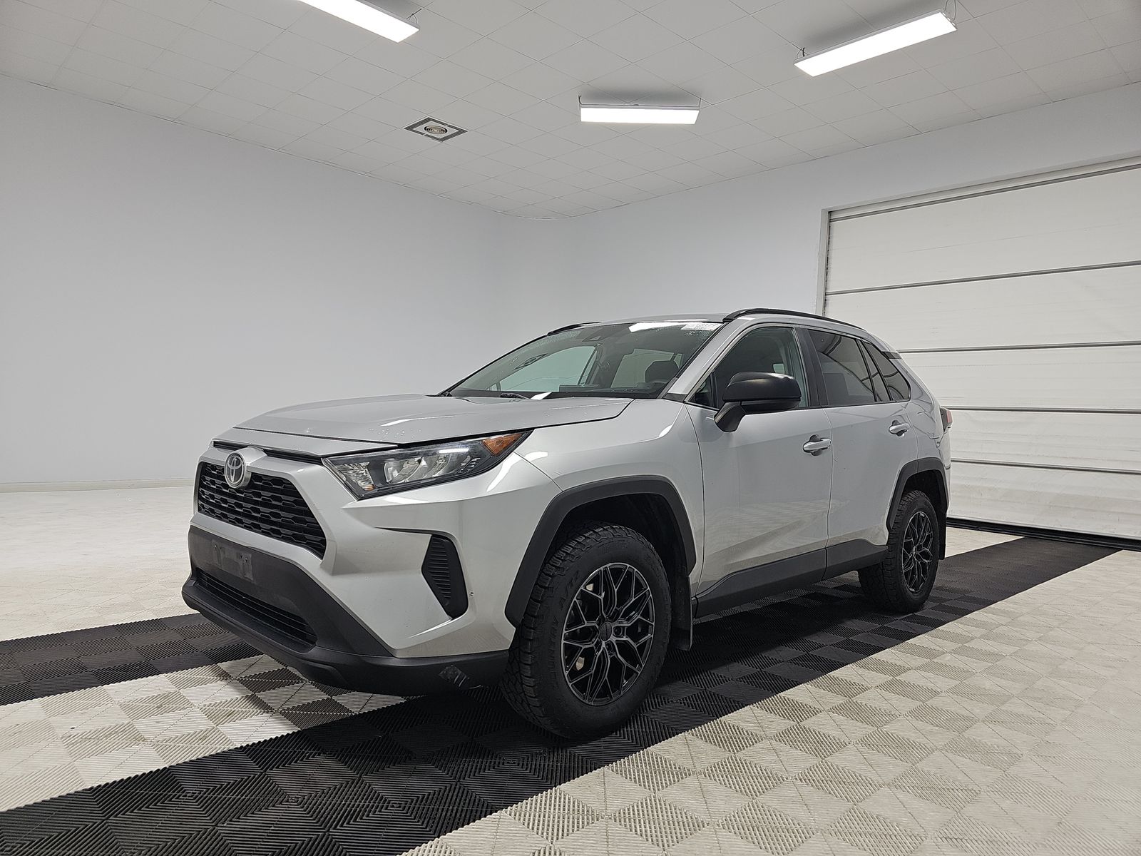 2019 Toyota RAV4 LE AWD