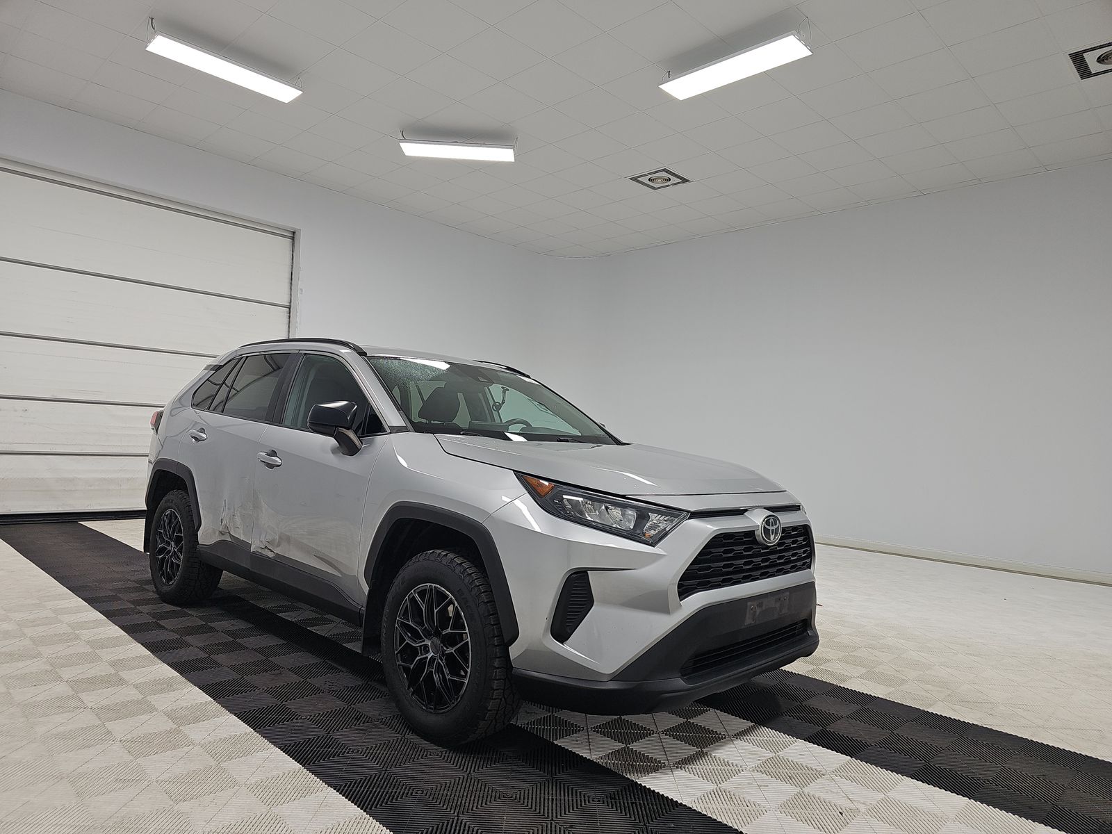 2019 Toyota RAV4 LE AWD