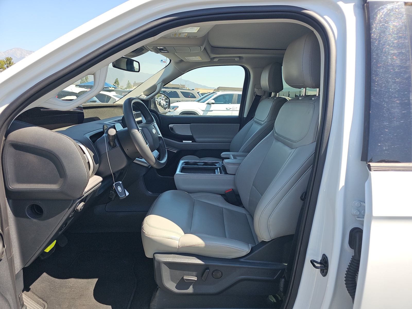FORD EXPEDITION - 8