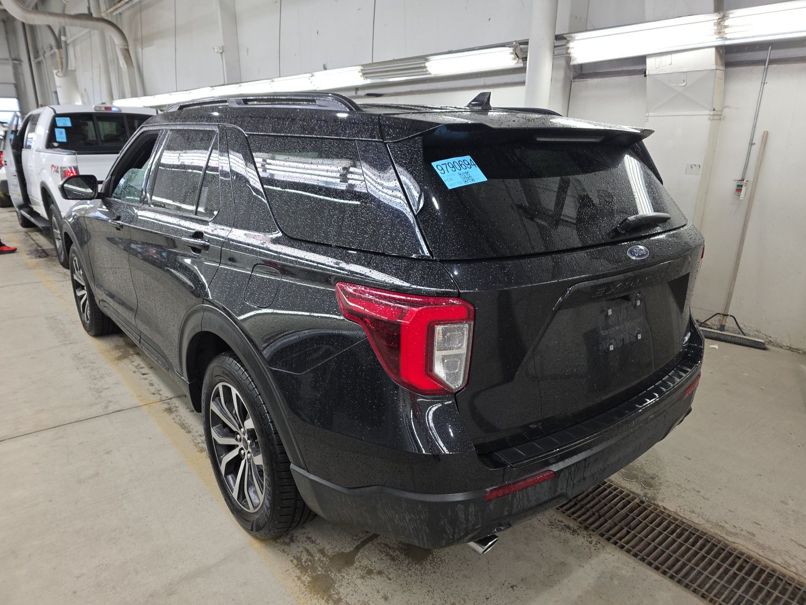 FORD EXPLORER - 7