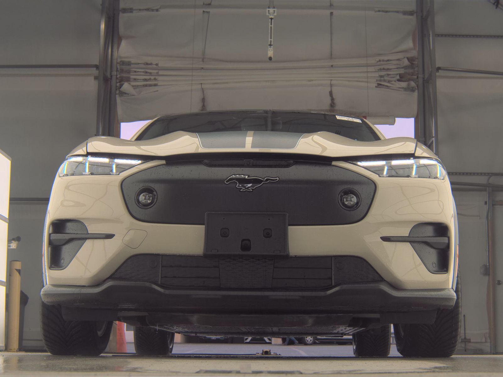 FORD MUSTANG MACH-E - 4