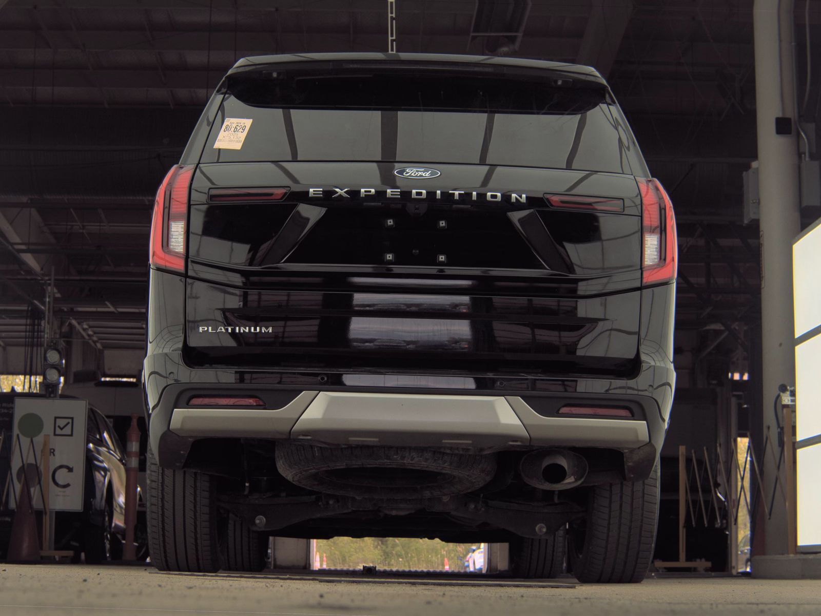 FORD EXPEDITION - 8