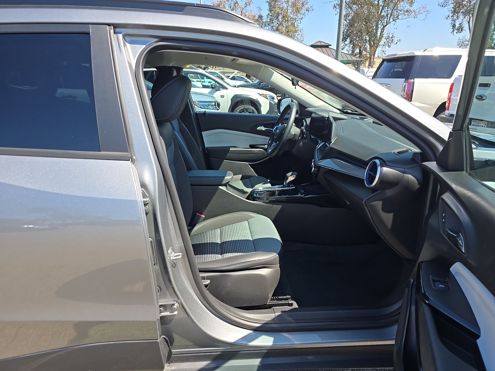 CHEVROLET TRAX - 9
