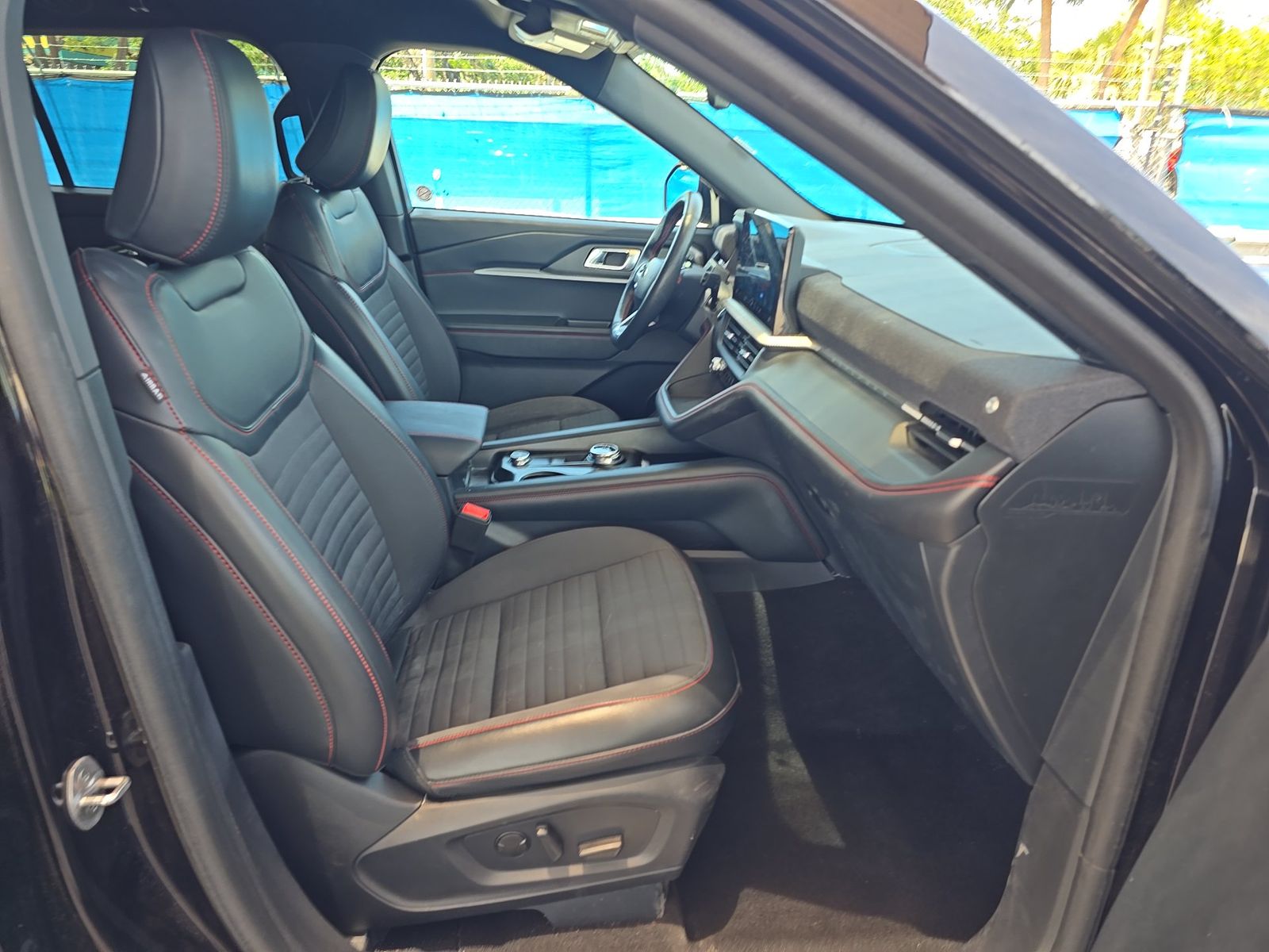 FORD EXPLORER - 9