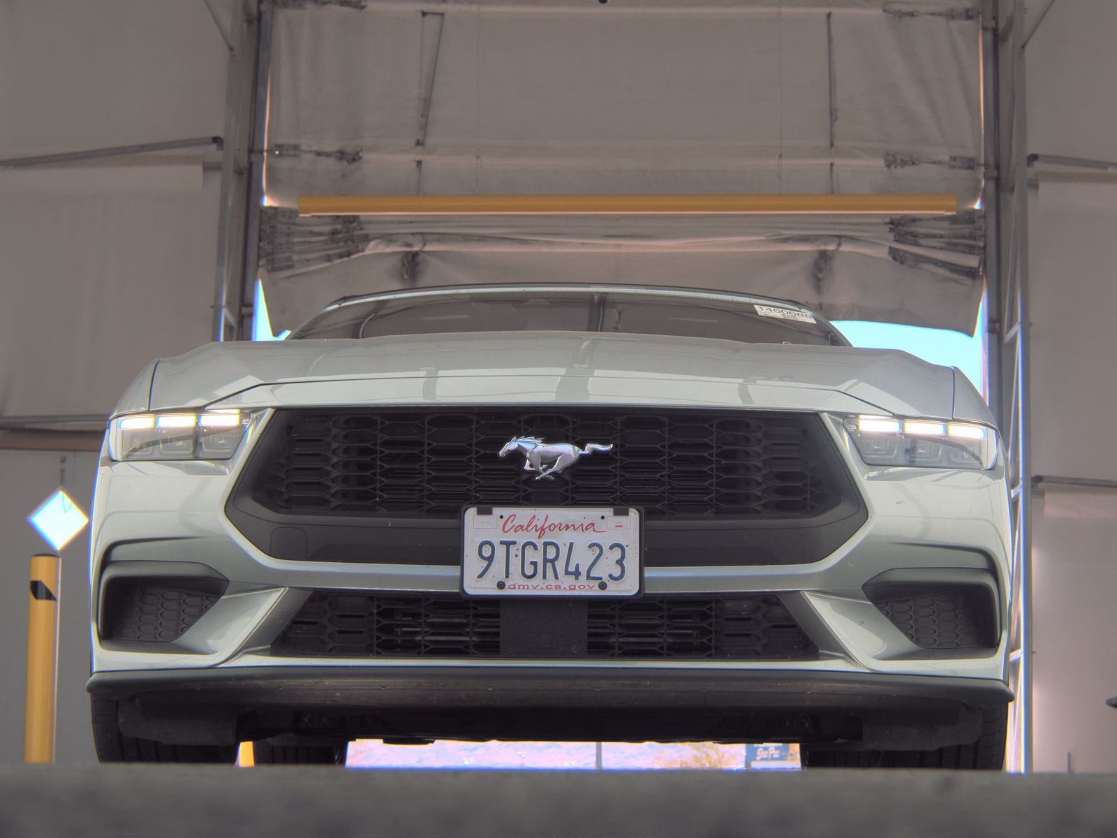 FORD MUSTANG - 4