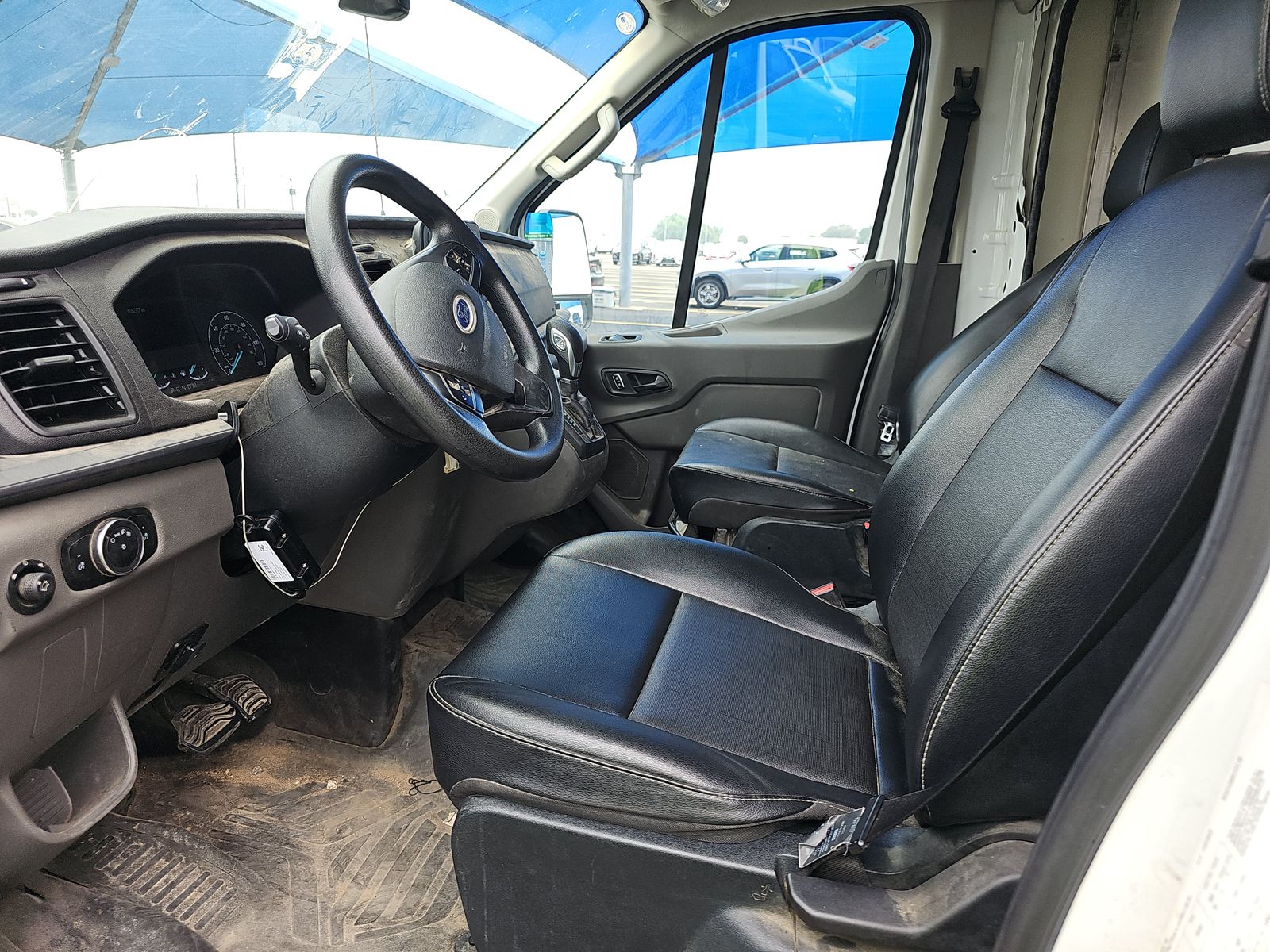 FORD TRANSIT 350 - 8
