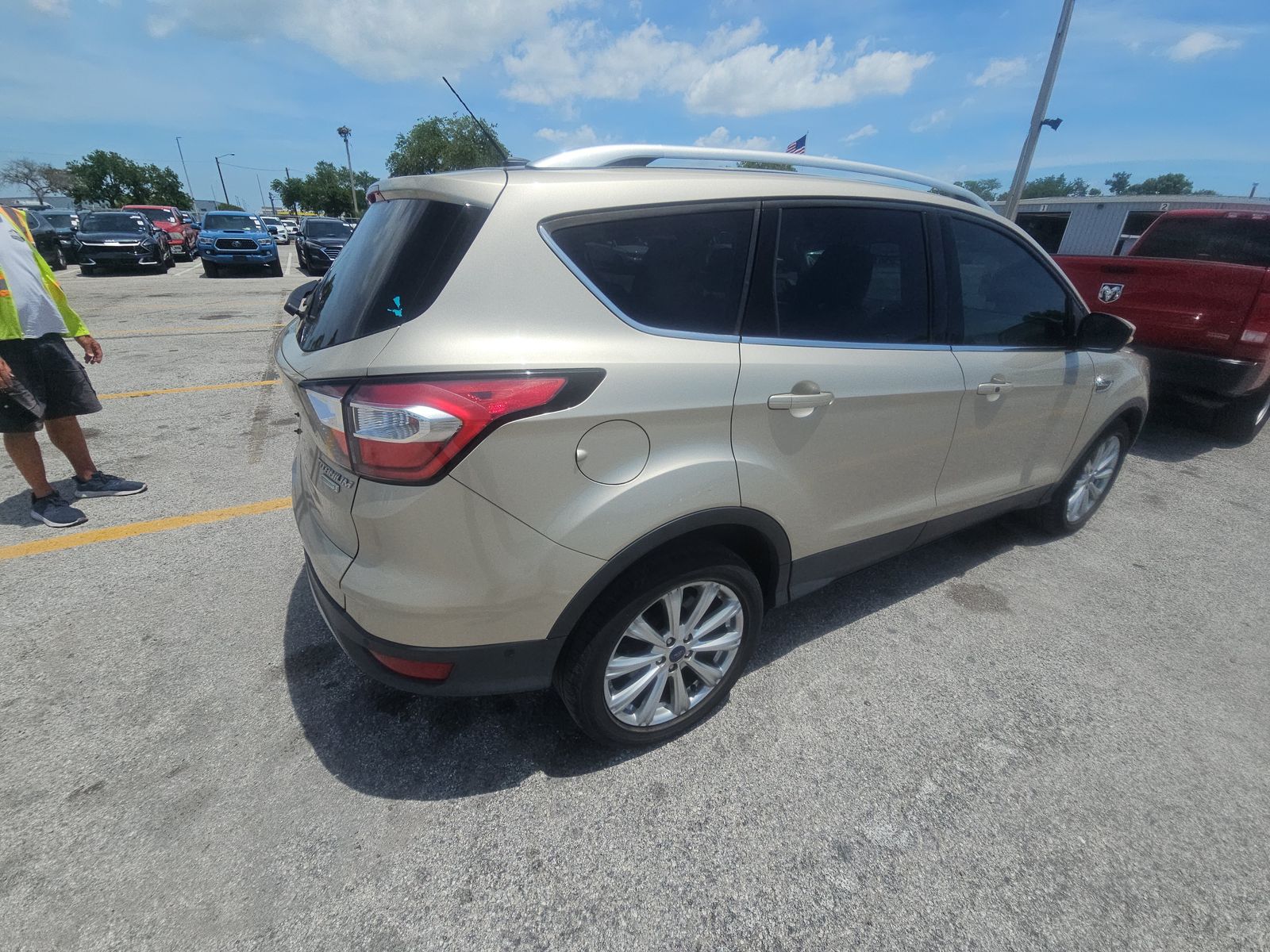 FORD ESCAPE - 5